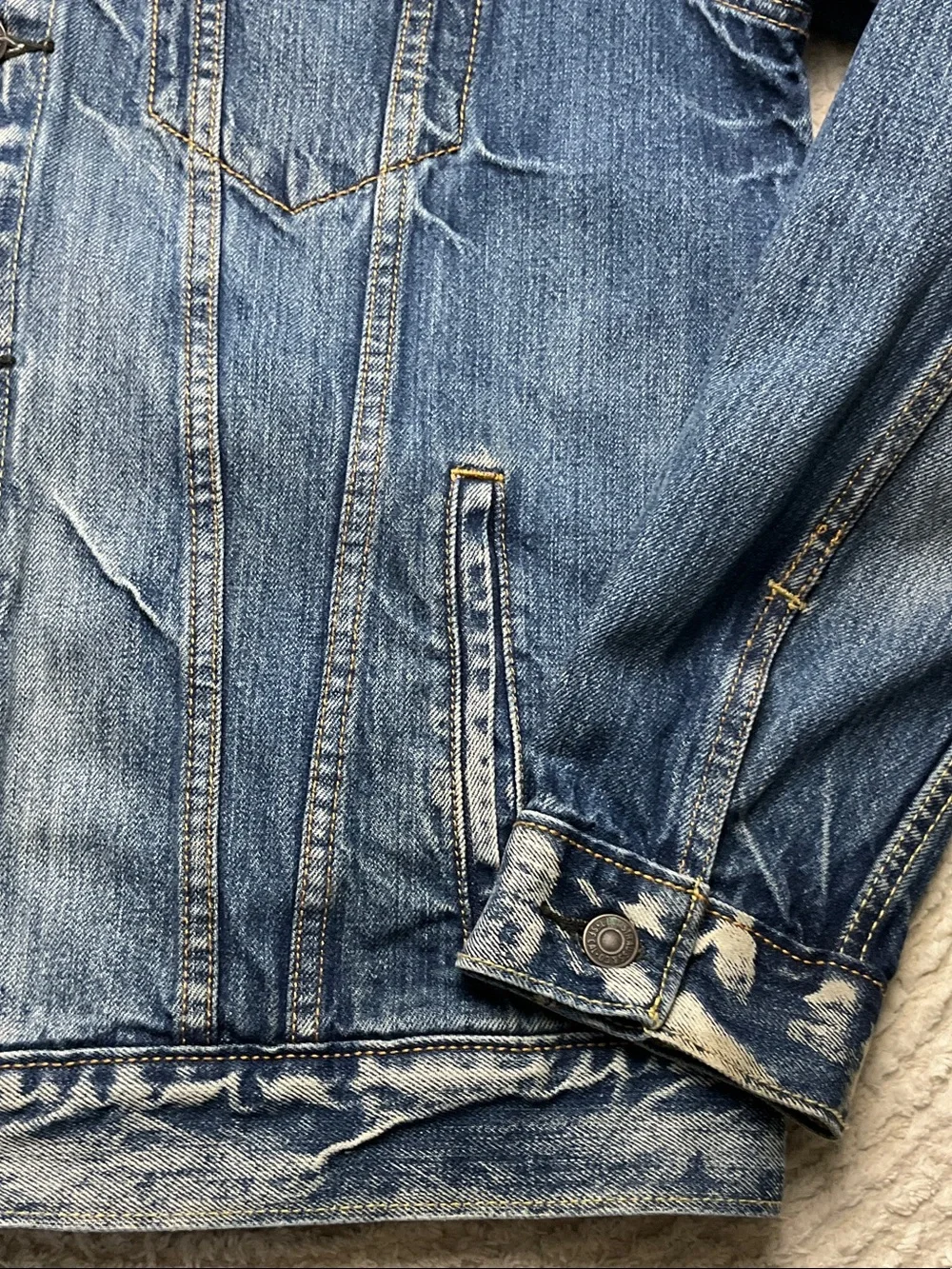 Levi's Distressed Blue Denim Jacket 72334 Size Large - Picture 11 of 16
